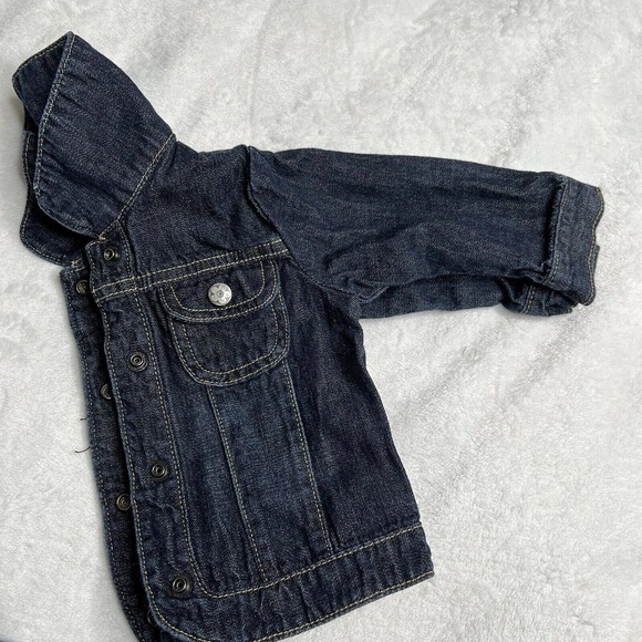 carter’s Baby Girl Jean Jacket Size 12 Month Baby Denim Jacket Blue Button Down - Picture 3 of 8